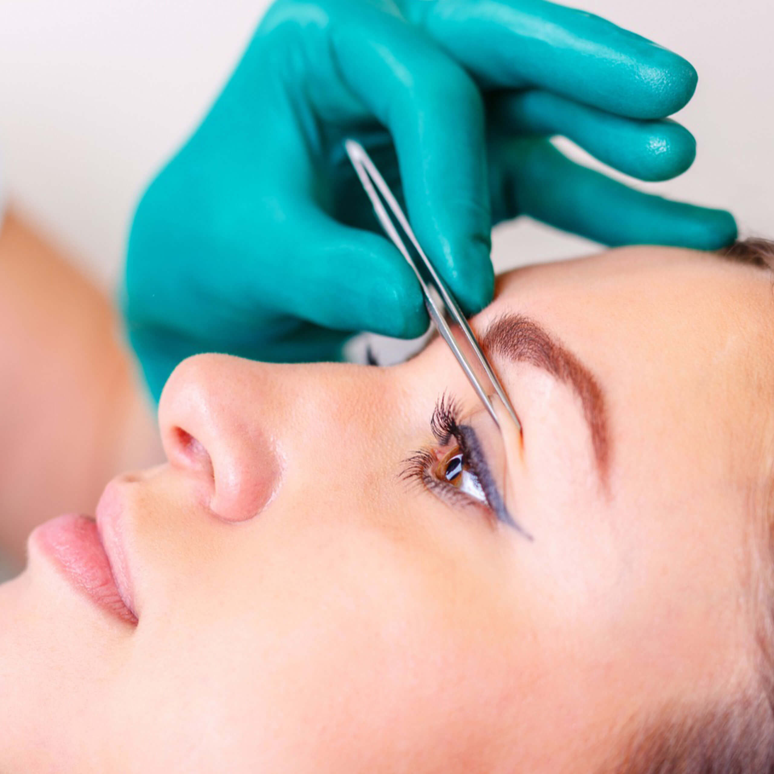 Blepharo Rolleer Blepharoplasty Mexico - MORDI Beauty Clinic